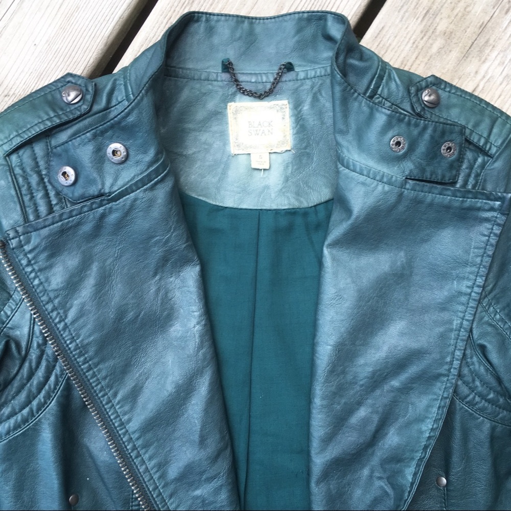 πHPπBLACK SWAN Vegan Leather Moto Jacket - Picture 4 of 8